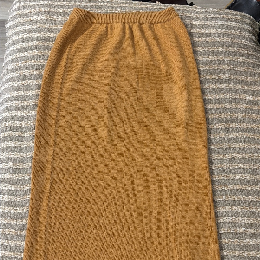 Christian Dior Vintage Mustard Ribbed Knit High Waist Pencil Midi Skirt Size M‎ - Picture 3 of 12
